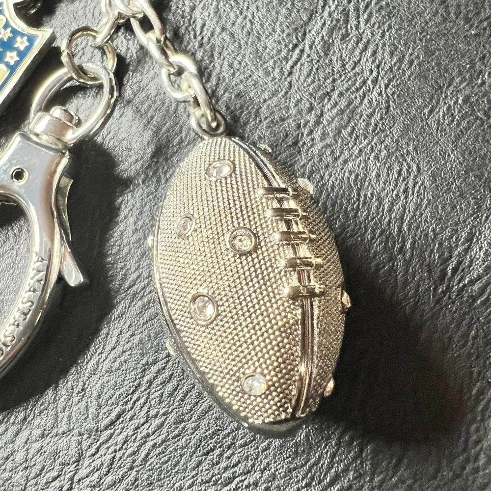 NFL Anastasia Mode Rhinestone Football Handbag Charm Keychain Silver Tone Sporty